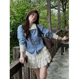   ẢNH OLDSCHOOL  Áo len kẻ xanh ngang phối trắng cổ tay RITA SWEATER 