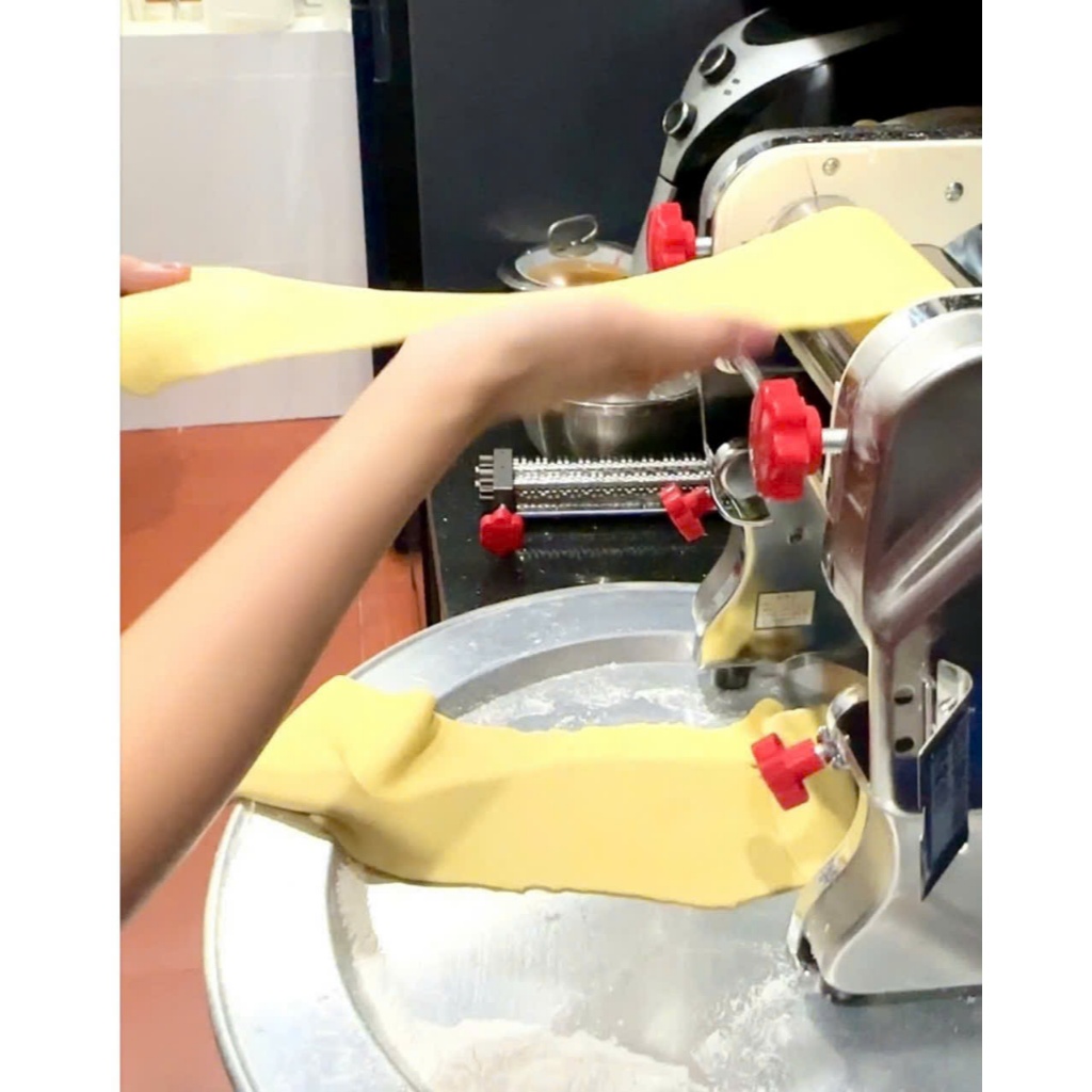 Máy cắt sợi mì, bán canh, bún tươi sợi 3mm -9mm lô cán 22cm