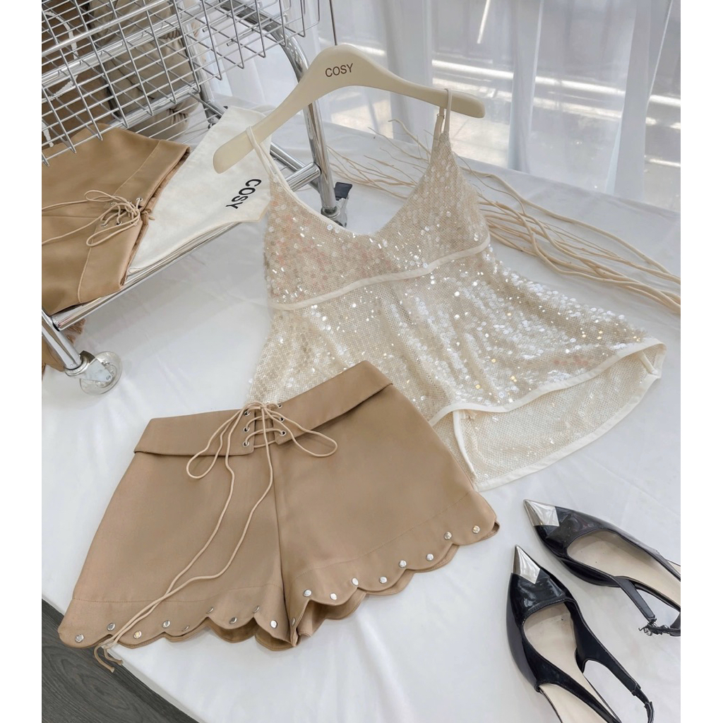 Set Bộ 2 Món Áo 2 Dây Kim Sa Cổ Tròn Kim Tuyến Lấp Lánh Dáng Babydoll Mix Quần Short Ngắn Nâu Đính Đá | BigBuy360 - bigbuy360.vn