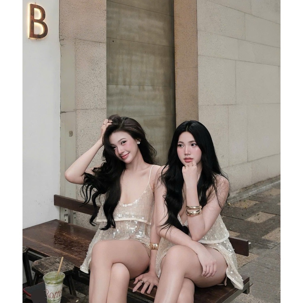 Set Bộ 2 Món Áo 2 Dây Kim Sa Cổ Tròn Kim Tuyến Lấp Lánh Dáng Babydoll Mix Quần Short Ngắn Nâu Đính Đá | BigBuy360 - bigbuy360.vn