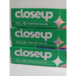 Kem đánh răng closeup bạc hà (3 cây x230g)