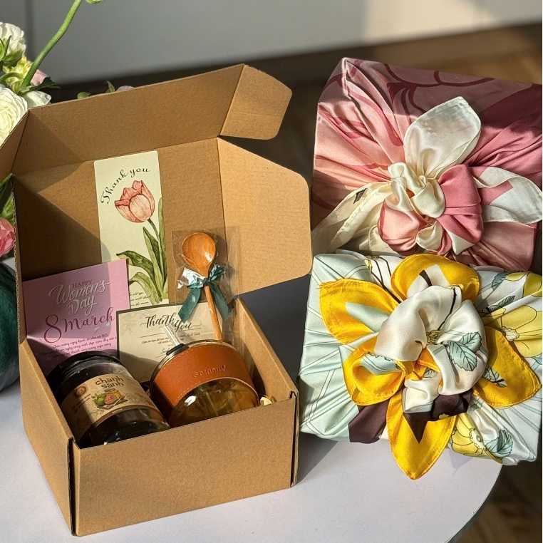 (HỎA TỐC) Set Quà 8/3, 20/10, 20/11, Set Quà Chanh Sành kèm Cốc được bọc khăn lụa sang trọng, lịch sự