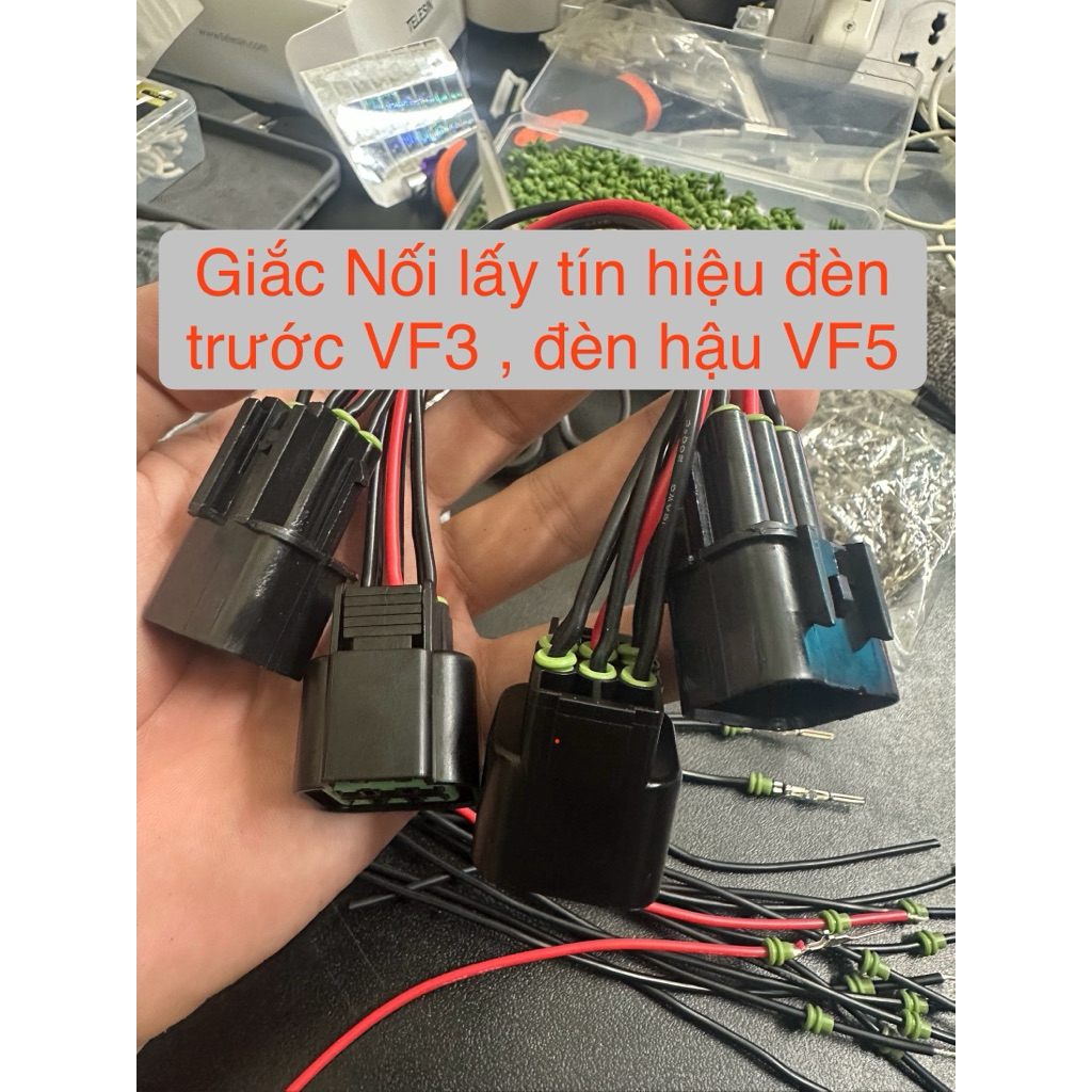 Giắc cắm nối tiếp đèn pha Vf3 , đèn hậu vf3 6pin chuẩn dây 20awg chống cháy mềm