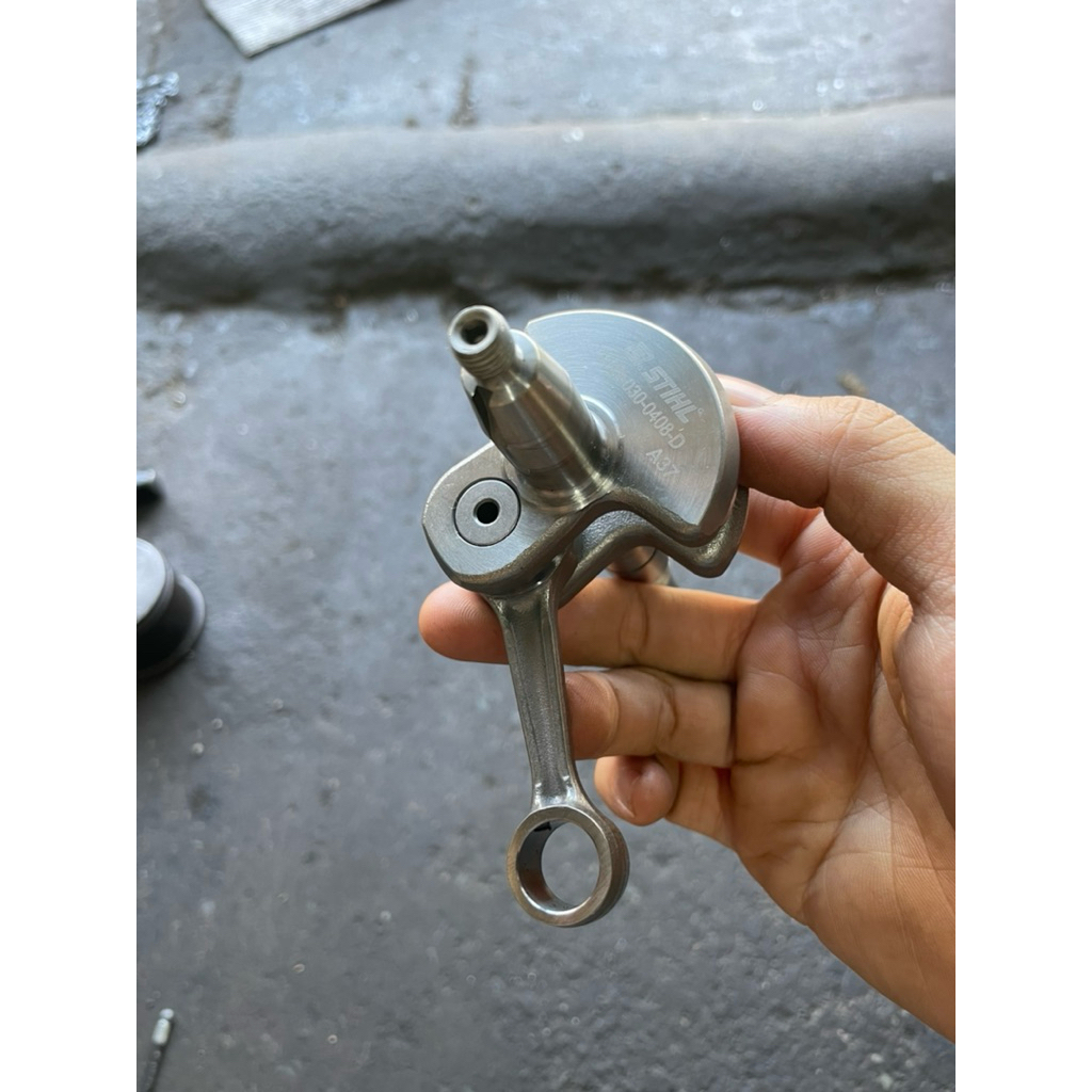 Tay Zên Máy Cưa STIHL 250 Zin