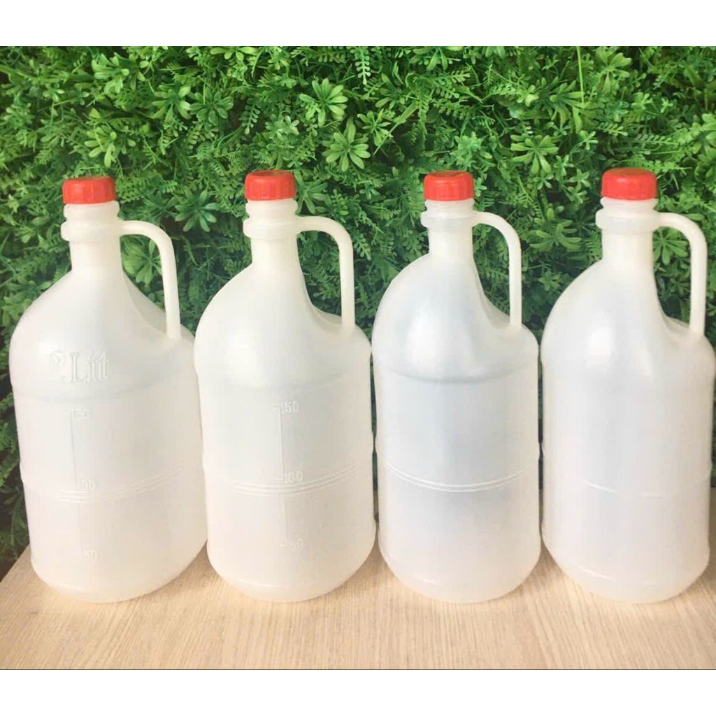 can nhựa 2 lít (đủ). combo 2 can