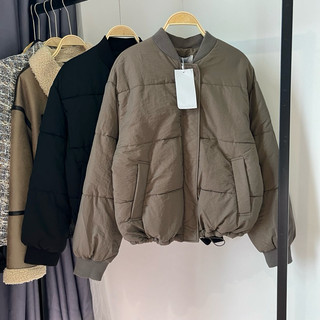 [SALE] Áo phao / khoác Bershka Authentic