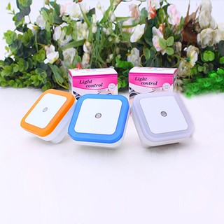  Combo 3 Đèn Ngủ MiKaKo Cảm Ứng Ánh Sáng Tự Động Bật Tắt Màu Trắng-Vàng-Xanh. Công Suất 0.5W 