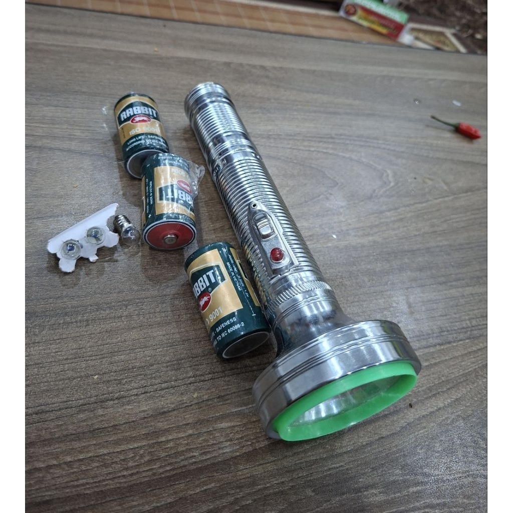 Đèn pin con cọp loại 3 pin chuẩn bao cấp