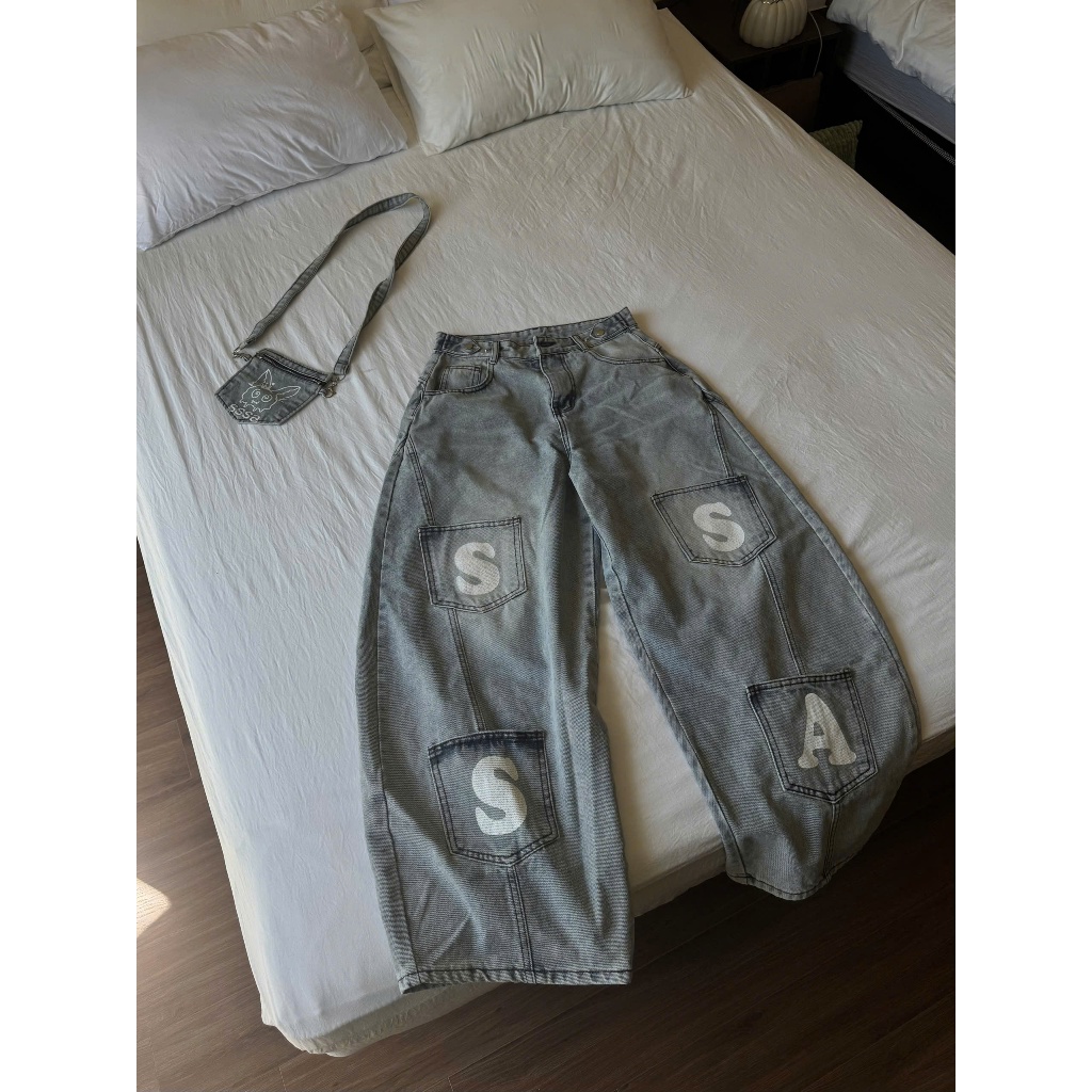 QUẦN JEANS PHỐI TÚI ĐEO CHÉO THÁO RỜI PREMIUM FORM RỘNG TÔN DÁNG NAM NỮ ĐAI SIẾT EO | SSSTORE.AESTHETIC | BigBuy360 - bigbuy360.vn