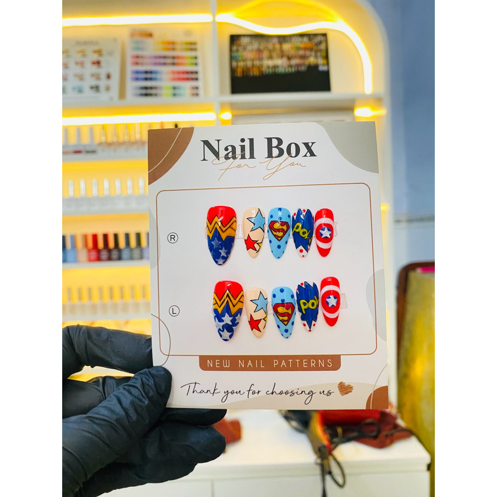 Nailbox hoạ tiết  Supper man IKIGAI- nailbox thiết kế thủ công móng úp, móng tay giả siêu dễ thương 