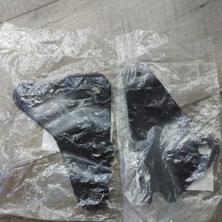 Cặp pass sắt gác chân sau Wave nhỏ (XB12.3)
