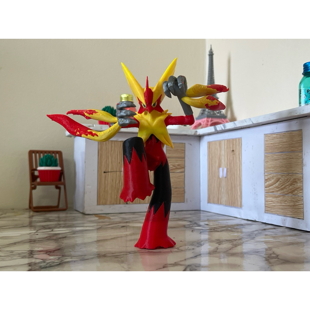 Mô hình Pokémon Mega Blaziken – Super Size – Takara TOMY