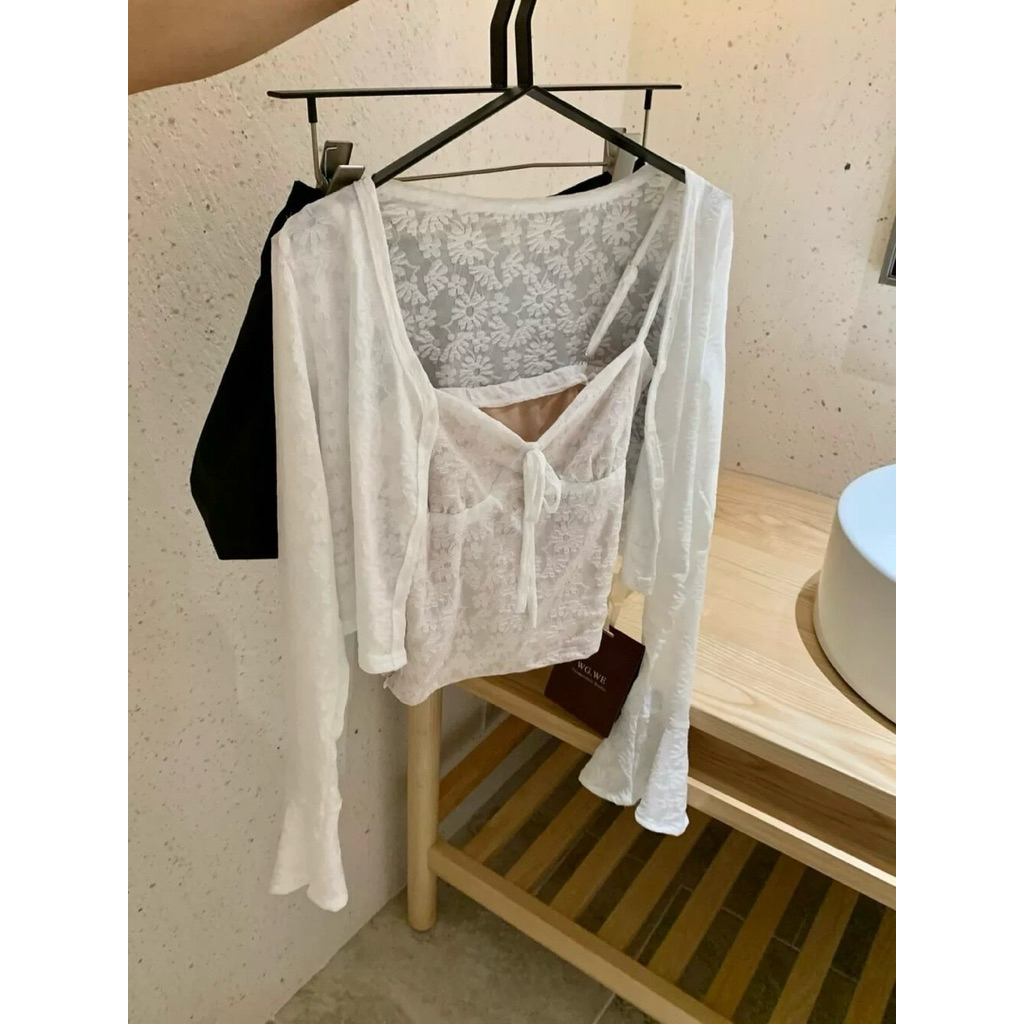 [HÀNG LOẠI 1] Set Áo 2 Dây Ren Hoa Thêu Nổi Kèm Áo Khoác Cardigan Ngoài Tay Loe Siêu Xinh | BigBuy360 - bigbuy360.vn