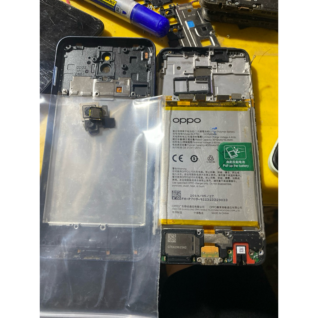 cụm xác không main của oppo F11