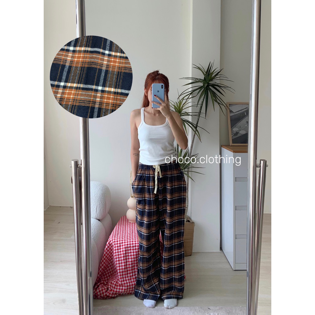 (Hàng có sẵn) Quần dài ống rộng hoạ tiết sọc caro phong cách retro, có túi, có dây cột eo. | BigBuy360 - bigbuy360.vn