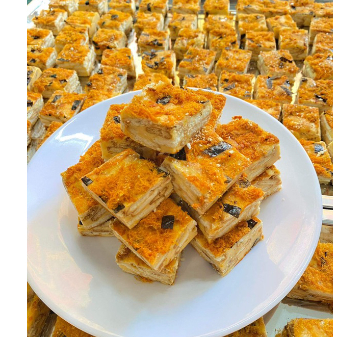 Bánh Bông Tuyết Chà Bông Trứng Muối, Vị dâu, Healthy, Ít ngọt, ăn kiêng,loại 1, Ăn vặt Bếp Nhà Bống, kèm hộp quà tết