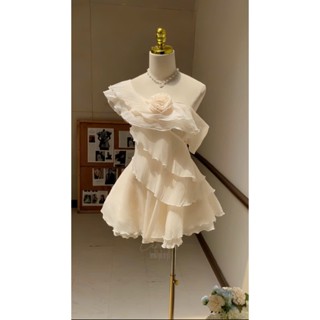  D363 Cabernet Chunny Dress đầm tầng lệch vai bèo phối hoa phụ kiện đi dạo phố 