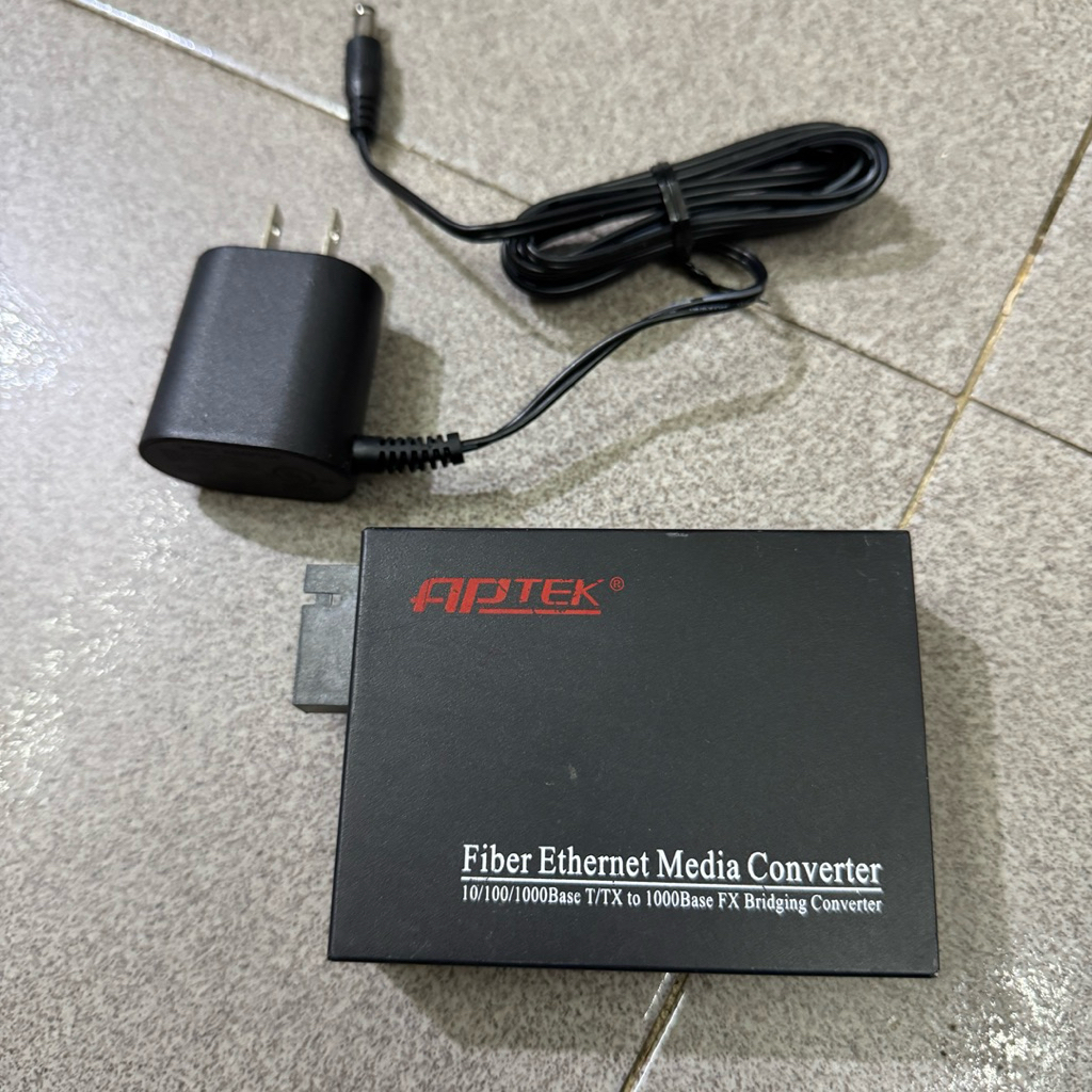 converter APTEK đầu A gigabit đẹp ( qua sử dụng )