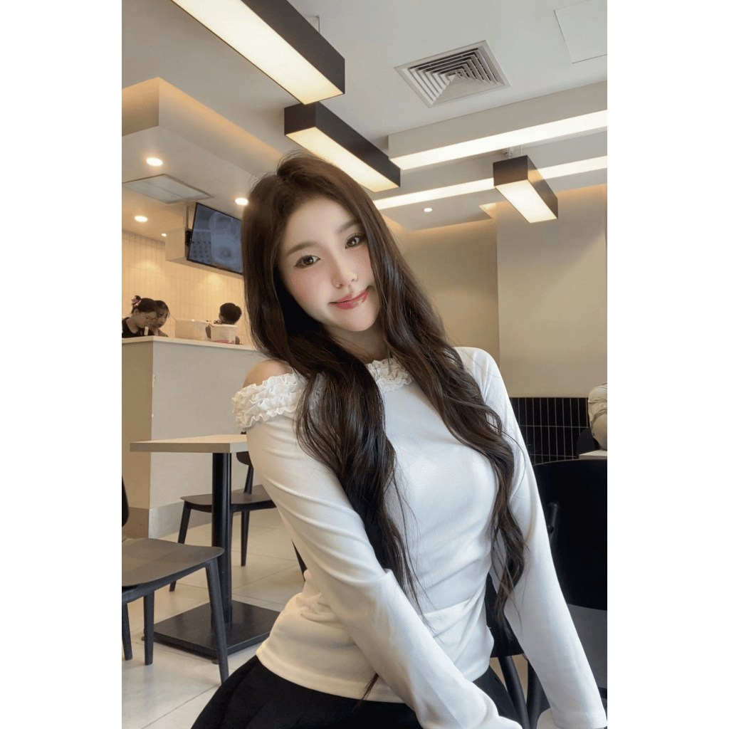 Áo kiểu nữ Áo trễ vai viền bèo dài tay form ôm phong cách thanh lịch sang chảnh | BigBuy360 - bigbuy360.vn
