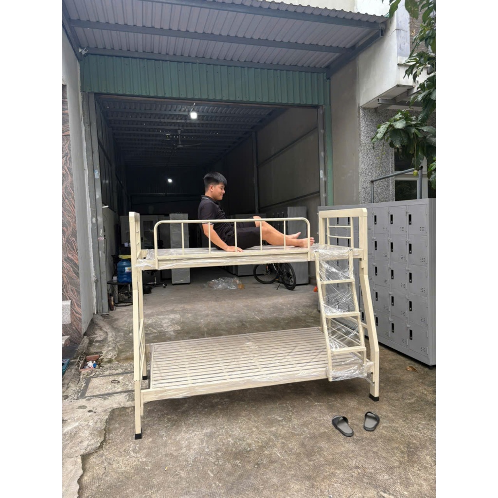 Giường Sắt Hộp chắc chắn an toàn cho bé, hỗ trợ lắp rap HCM