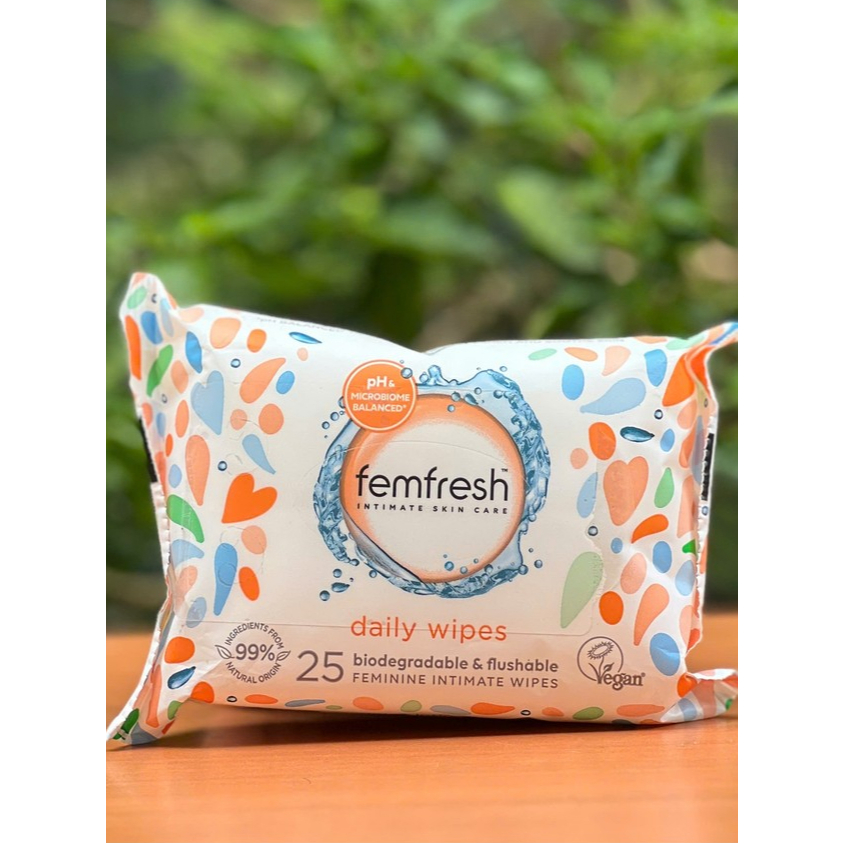 Khăn ướt vệ sinh vùng kín hằng ngày Femfresh Intimate Skincare Daily Wipes