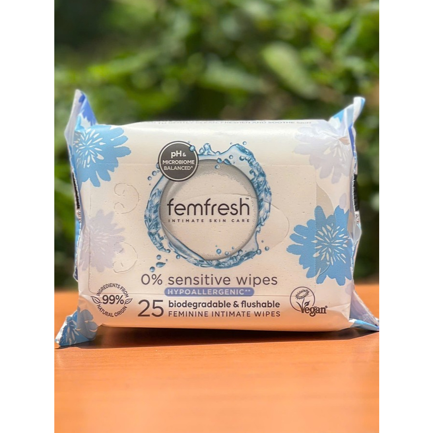 Khăn ướt vệ sinh vùng kín cho da nhạy cảm Femfresh Intimate Skincare 0% Sensitive 25 tờ