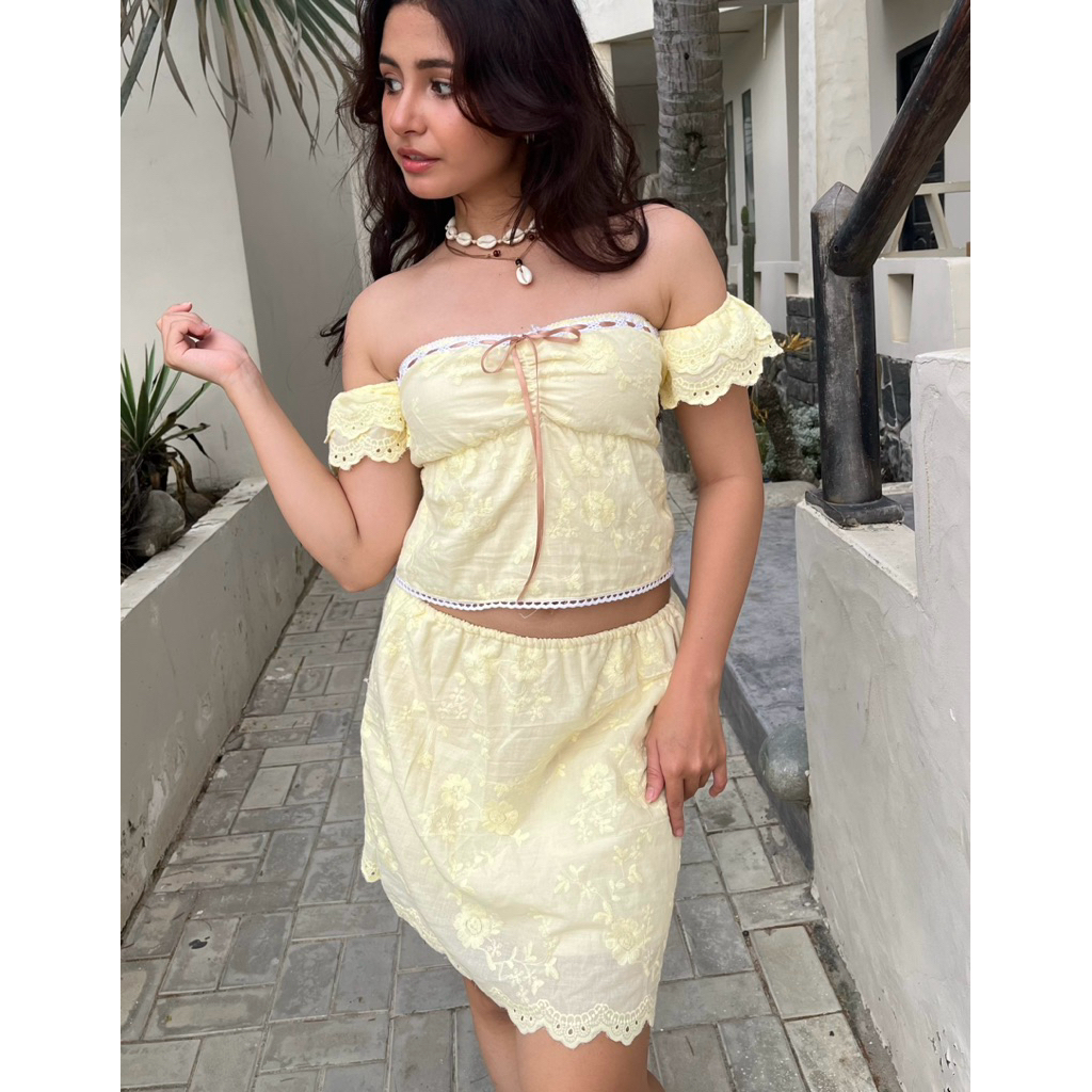 Almond set by Elio Charlie (sản phẩm may độc quyền bởi Elio Charlie)