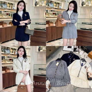 ANNA T. BOUTIQUE - Set len áo cardigan nút đồng chạy viền logo thêu chân váy xếp ly