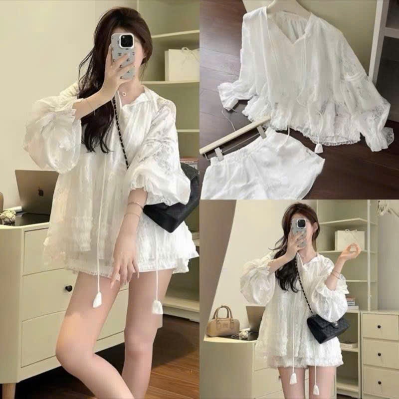 (Hàng Thiết Kế): Set Áo Babie Cổ V Dây Chuông Ren Phối Bèo Tầng+Quần Sooc Sang Chảnh Chuẩn L1 Lollay