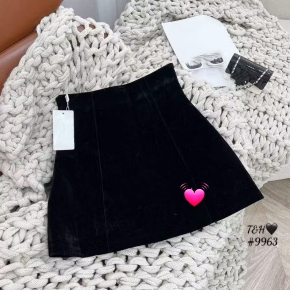 Chân váy nhung chữ A kèm tag hàng QCL1