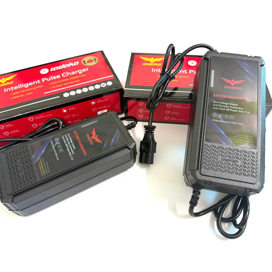 Sạc xe đạp điện Tadaka 48V-12AH -48-20-60-20 ( xe điện các loại 133M/Yamaha/Honda...xe điện dùng 4 b
