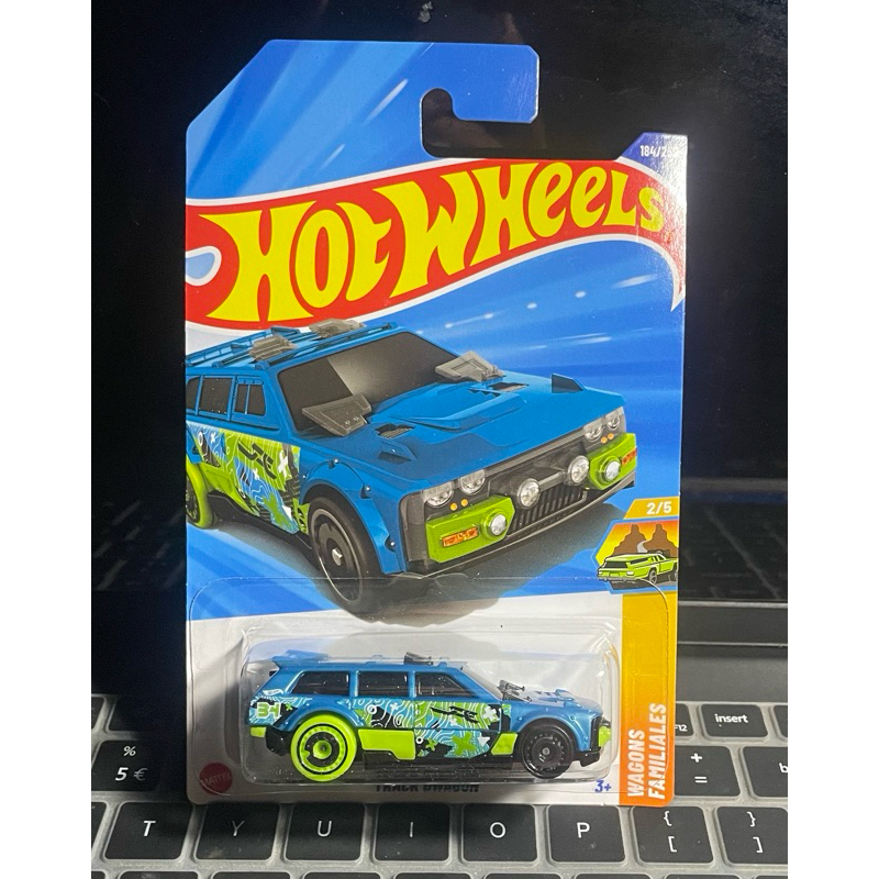 xe đồ chơi mô hình hotwheels basic 2025 case Q: Track Wagon
