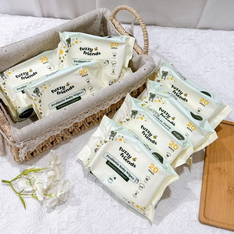 Khăn giấy ướt FUZZY FRIEND dạng gói mini 20 tờ nhỏ gọn, tiện lợi, an toàn cho bé