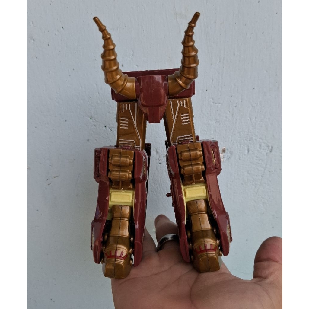 Mô hình đồ chơi siêu nhân gao china. gao trâu nâu.