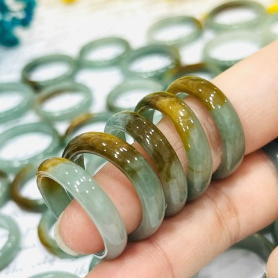 Nhẫn Cẩm Thạch Type A Tự Nhiên Xanh Rêu Nhạt Chất Nếp Mịn Tinh Tế - Ngọc Trai Trường Thịnh
