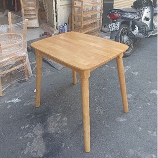 Bàn Mango chân tròn chất liệu gỗ cao su.Có phủ sơn PU . giao liền SG trung tâm HCM