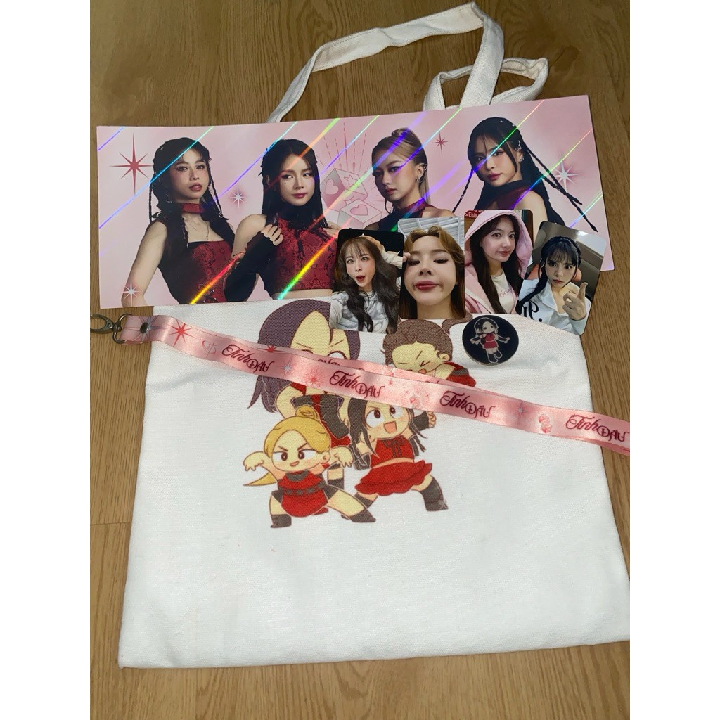 Túi, Card, Pop, Banner, Dây Đeo - Tình Đầu Fanmeeting (Kiều Anh, Xuân Nghi, Dj Mie, Châu Tuyết Vân) 