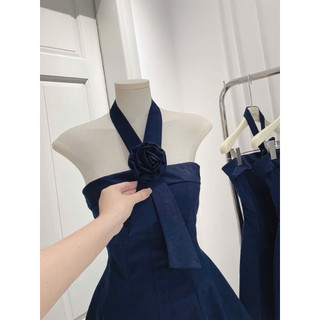ĐẦM XANH CỔ YẾM ĐÍNH HOA NGỰC