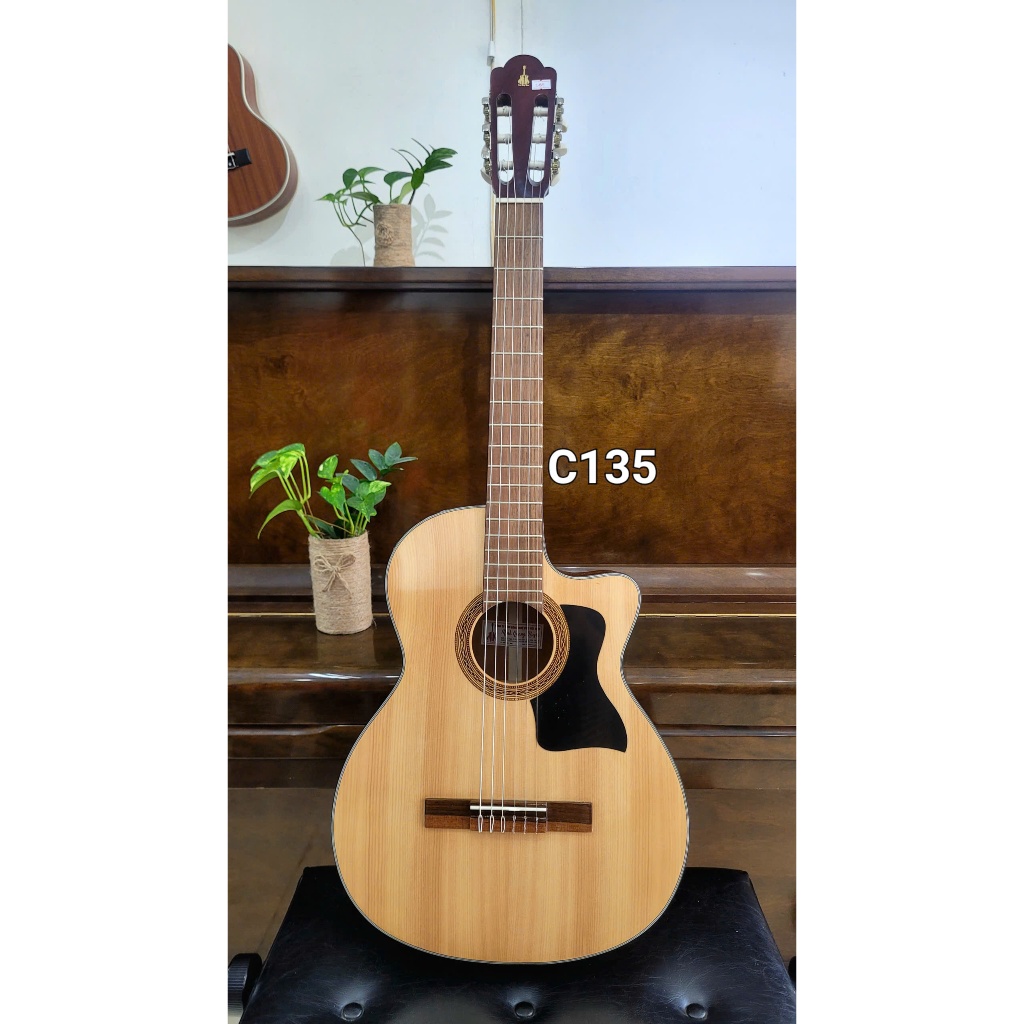 Đàn Guitar Classic C135 SZ 4/4