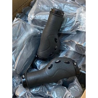 Tay Nắm Xe Đạp Công Thái Học ASTRO Có Khóa Lock-On Grip Dành Cho Tất Cả Dòng Xe MTB