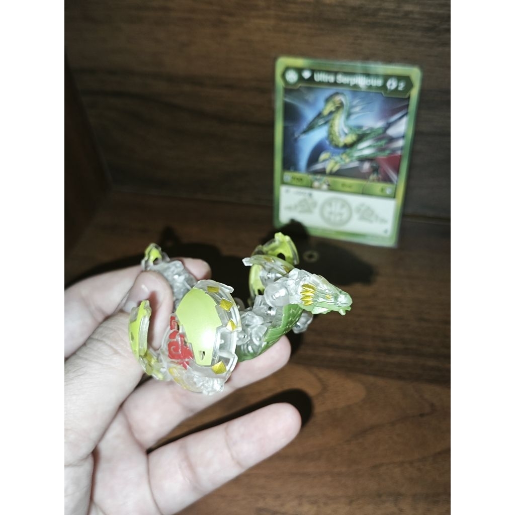 Bakugan gen 2 chính hãng Ventus Diamond Serpillious, có card gốc chuẩn