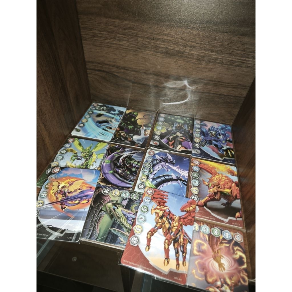 Thẻ cứng kim loại Bakugan gen 2 chính hãng đã bọc sleeve