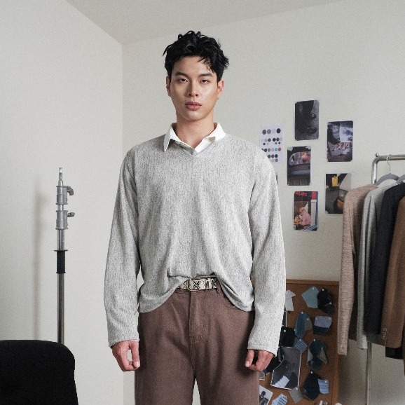 Áo len dệt mỏng henley cài cúc unisex oversize màu nâu/xám Classic Henley | ignore.studios