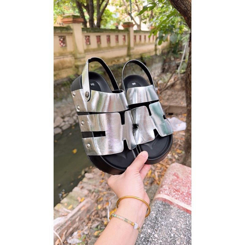 Dép Sandal Nữ h Tán Đinh Đế 4cm | BigBuy360 - bigbuy360.vn