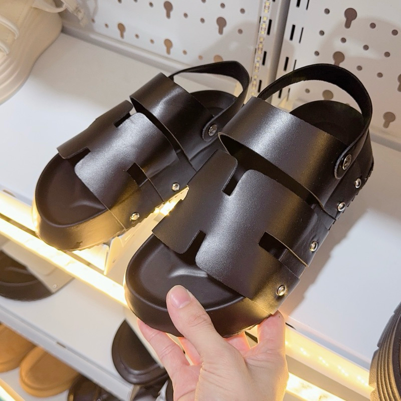 Dép Sandal Nữ h Tán Đinh Đế 4cm | BigBuy360 - bigbuy360.vn