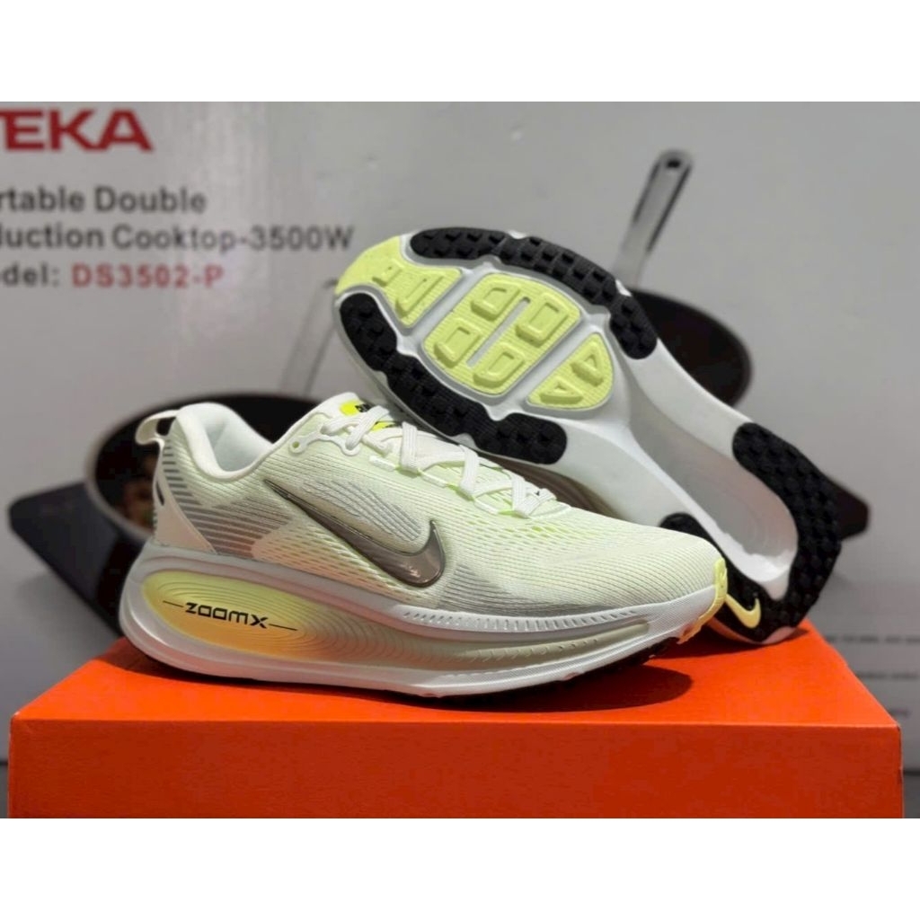 [ Ảnh Thật ] Giày Chạy Bộ Thể Thao Nam Nữ Nike Zoomx Vomero 18 ' Tặng Kèm tất xịn '