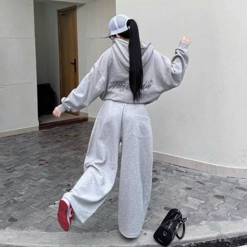 Set đồ thể thao nữ nỉ bông mùa đông – Áo hoodie form rộng quần jogger bo ống màu xám basic cá tính | BigBuy360 - bigbuy360.vn