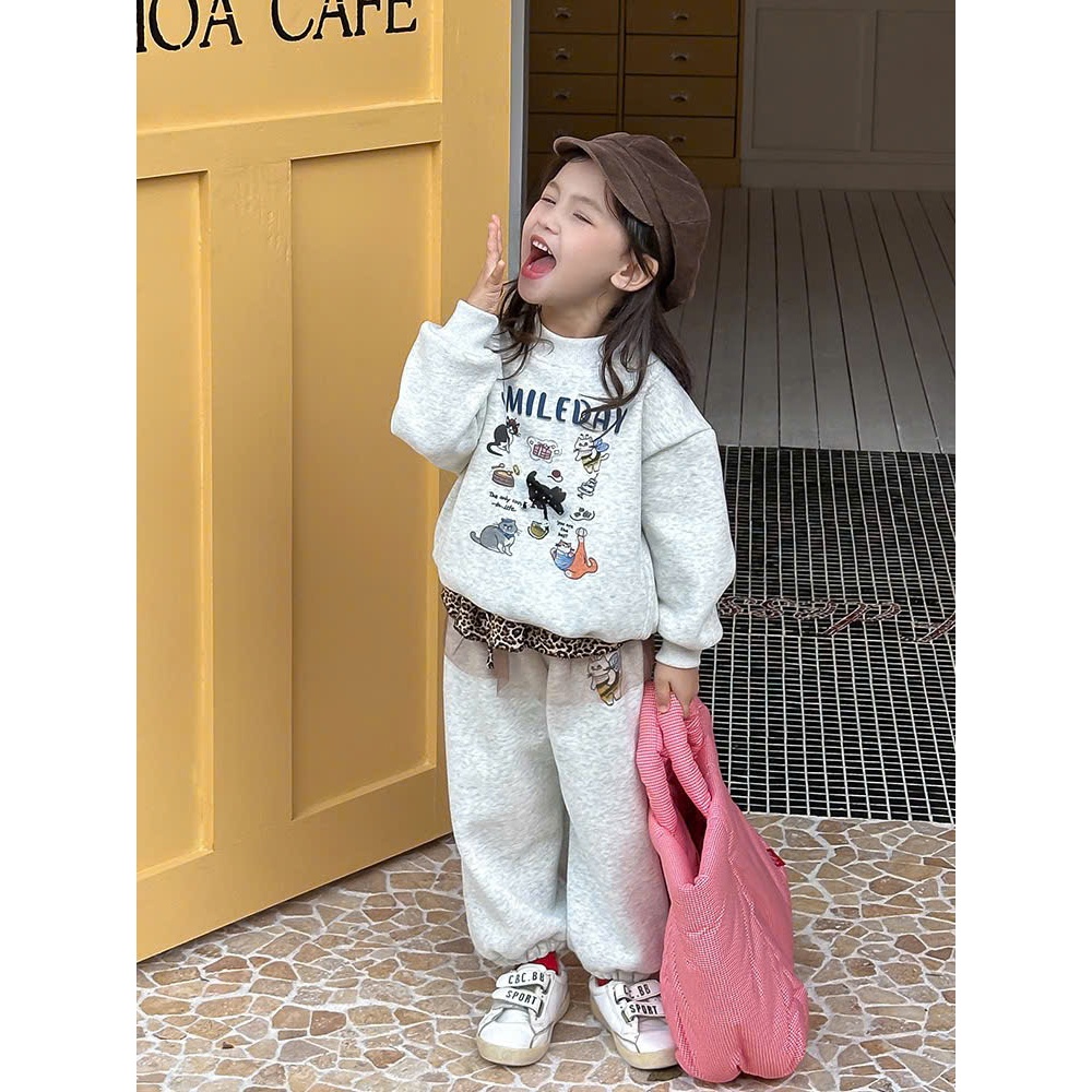 Bộ quần áo nỉ họa tiết cute xinh xinh cho bé - order MG400