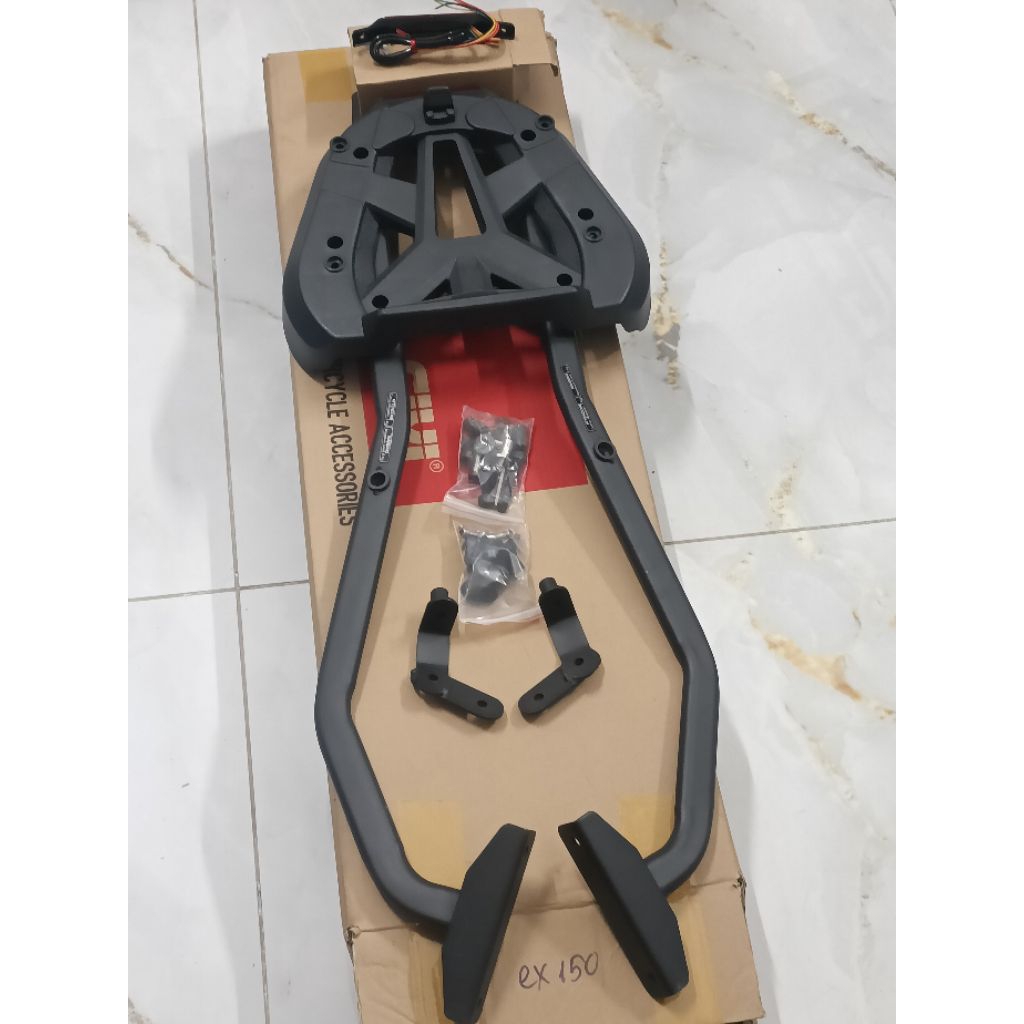 Cảng sau đế đèn tặng đèn với dây móc khóa cho EX 150 Ex 155,Winner,WinnerX ,satria,Raider,Ex2010