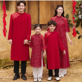  Áo Dài Gia Đình Cách Tân Áo Dài Tết Màu Đỏ 4 Tà Phối Tay Lụa May Mắn Thêu Hoa Hồng Kim Sa Lấp Lánh 